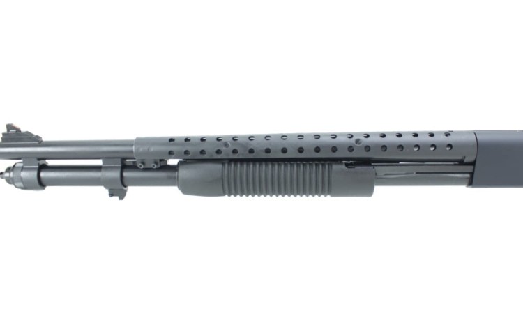 MSBR50693-Strzelba-powtarzalna-MOSSBERG-590-kal.-1276-lufa-527-mm-syntetyk-Ghost-Ring-03.jpg