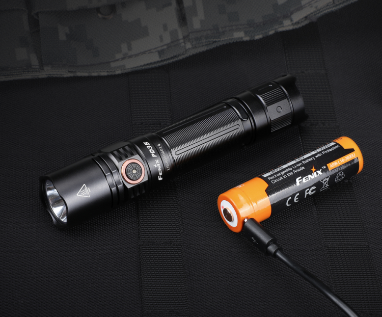 Screenshot 2026-02-04 at 18-21-56 Latarka taktyczna LED Fenix PD35 V3.0 czarna - sklep kolba.pl.png