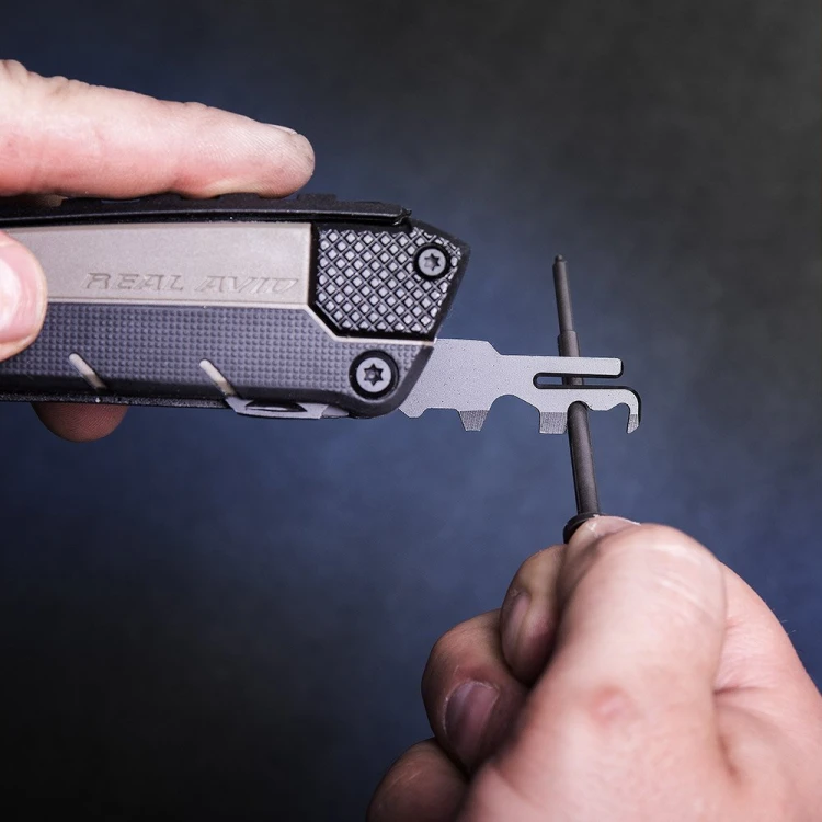 pol_pl_Multitool-do-konserwacji-broni-AR-Real-Avid-Gun-Tool-Pro-AR-15-AVGTPROAR-28091_13.jpg