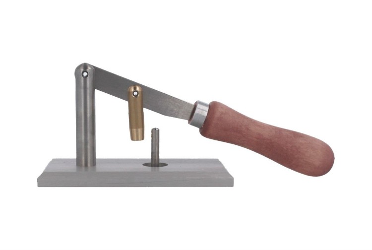 pol_pl_Prasa-do-ladowania-bebna-rewolweru-kal-44-SA396-109582_6